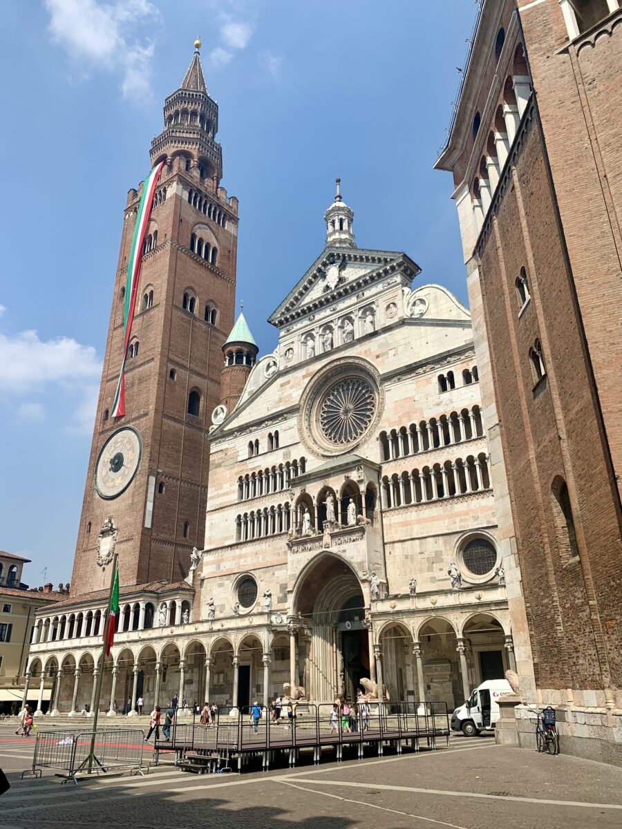 Cremona, il Torrazzo e il Duomo