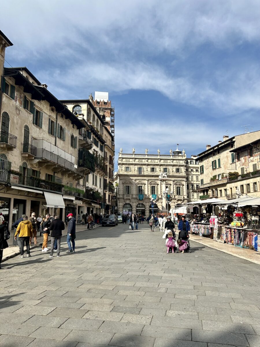 piazza delle Erbe a Verona